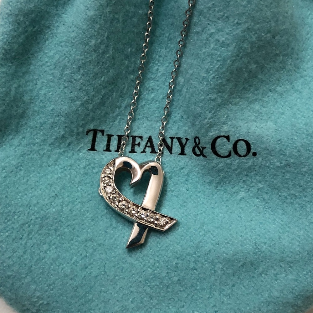 Tiffany's 18K Paloma Picasso Heart Necklace